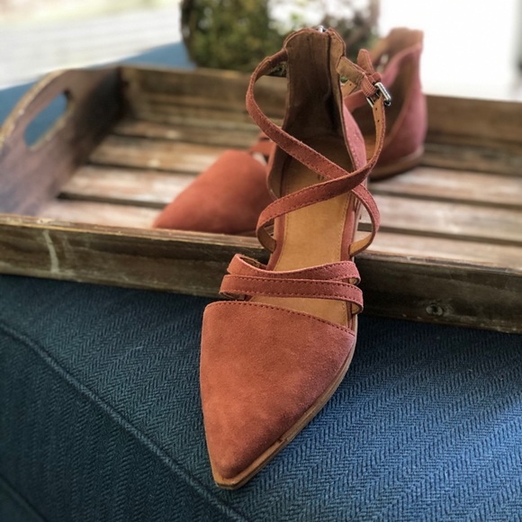 Frye Kenzie Moto Strappy Pointed Suede Flats NEW - Picture 3 of 8